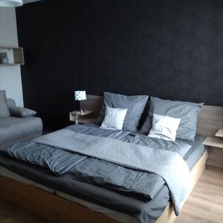 Karospool Apartman ザラカロシュ エクステリア 写真
