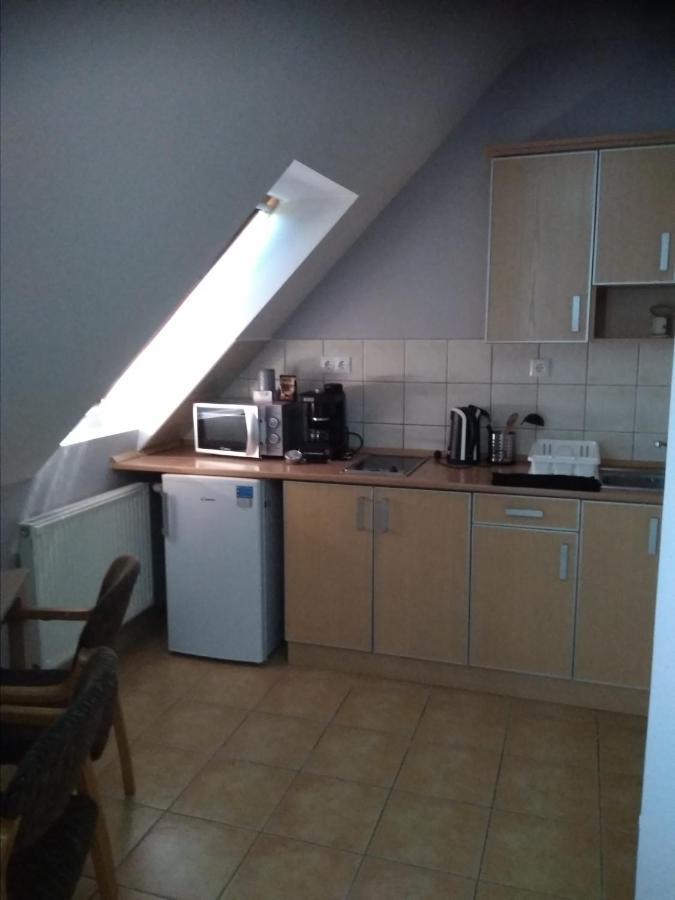 Karospool Apartman ザラカロシュ エクステリア 写真
